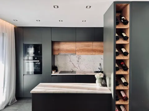 Izdavanje, trosoban stan, 130m², Mažina, Tivat - image 5