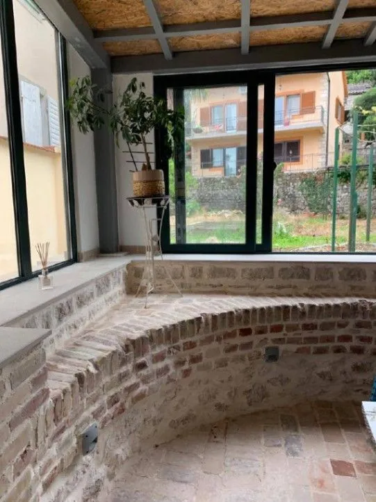 Izdavanje, kuća, 175m², Risan, Kotor