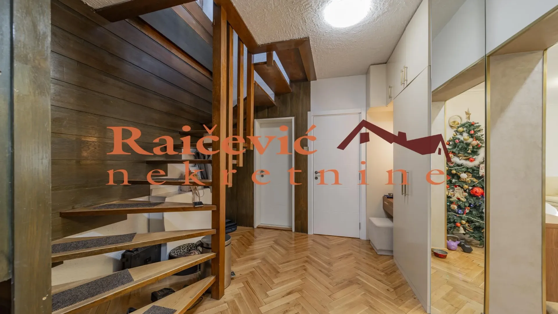 Izdavanje, kuća, 110m², Savski Venac, Beograd