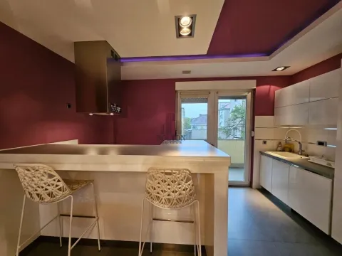 Rent, two bedroom apartment, 73m², Vračar, Šid - image 3