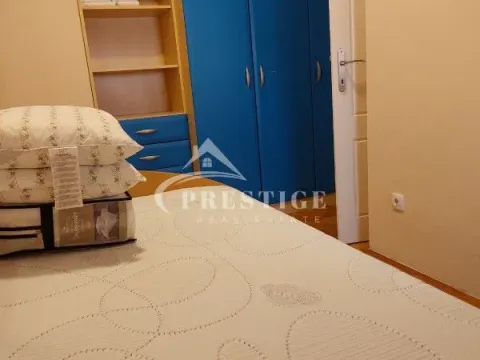 Izdavanje, trosoban stan, 70m², Centar, Podgorica - image 2