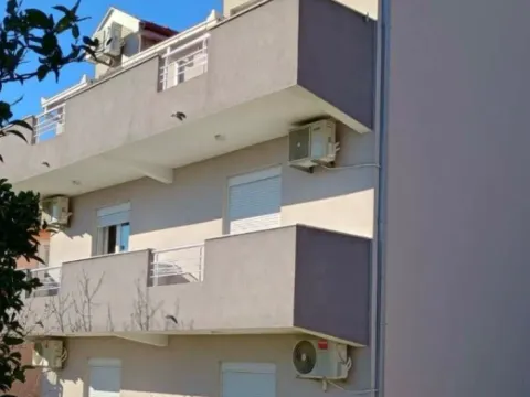 Rent, two bedroom apartment, 35m², Baošići, Herceg Novi - image 8