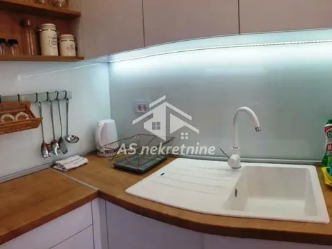 Izdavanje, trosoban stan, 72m², Novi Beograd Blok 67, Novi Beograd Sve Podlokacije - image 18