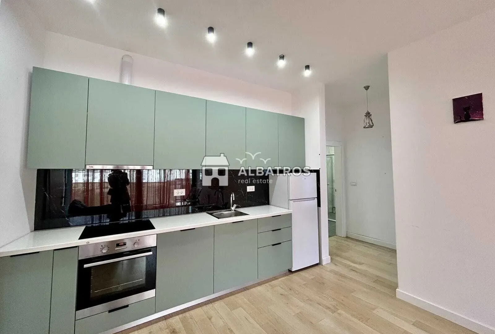 Rent, one bedroom apartment, 72m², Centar, Bar