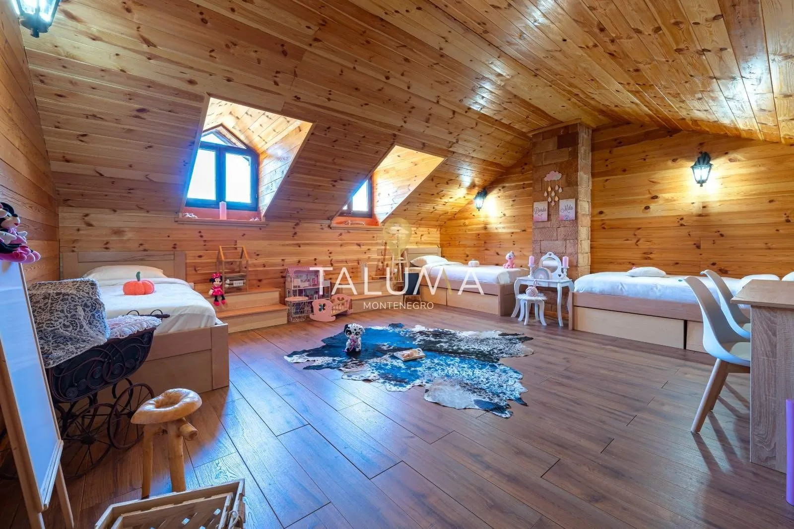 Rent, house, 190m², Rijeka Crnojevića, Cetinje