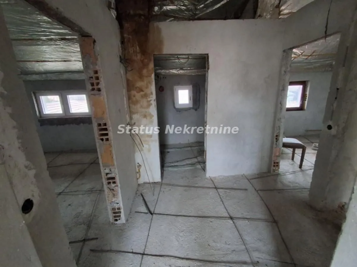 Prodaja, kuća, 180m², Futog, Novi Sad Sve Podlokacije