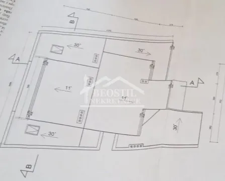 Arhitektonski nacrt sa merama i rasporedom prostorija. - image 13