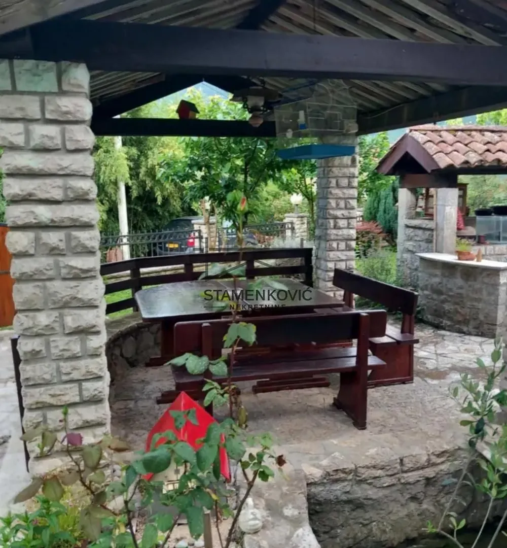 Prodaja, kuća, 302m², Herceg Novi, Crna Gora