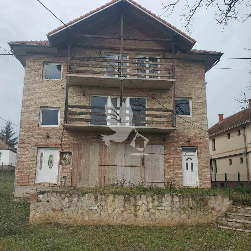 Sale, house, 300m², Koraćica, Mladenovac