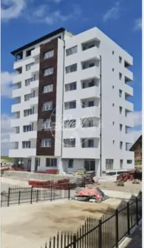 Pogled na spoljašnjost moderne stambene zgrade. - image 12
