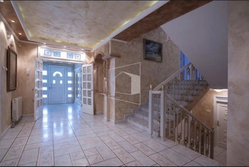 Rent, house, 680m², Tološi, Podgorica