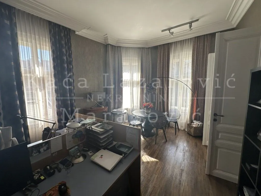 Izdavanje, stan, 250m², Skadarlija, Beograd