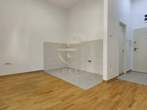 Prodaja, garsonjera, 23m², Socijalno, Novi Sad Sve Podlokacije