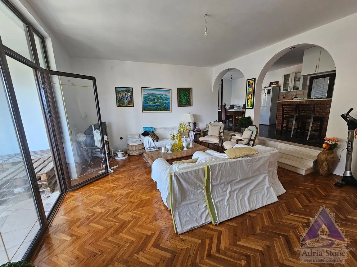 Prodaja, kuća, 225m², Seljanovo, Tivat