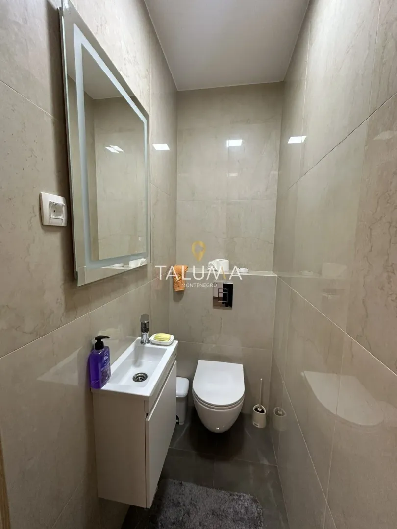 Rent, three bedroom apartment, 100m², City Kvart, Podgorica