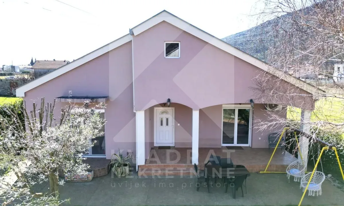 Prodaja, kuća, 150m², Tološi, Podgorica