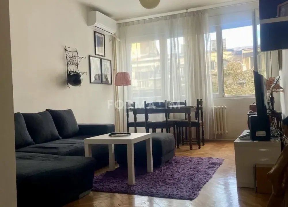 Izdavanje, trosoban stan, 70m², Vračar Centar, Vračar Sve Podlokacije