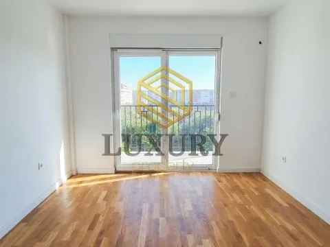 Prodaja, jednosoban stan, 68m², Zabjelo, Podgorica - image 2