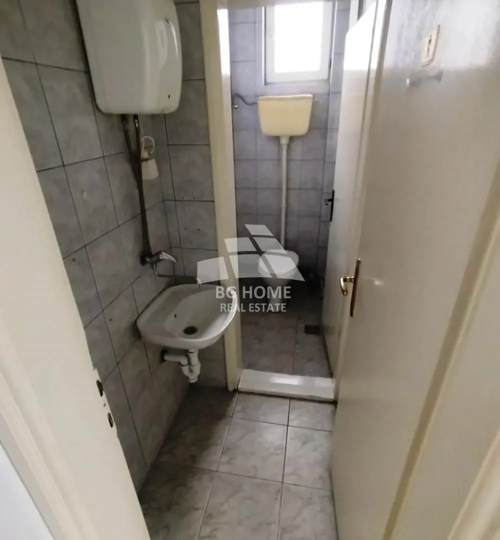 Rent, office space, 131m², Zemun Kalvarija, Zemun Sve Podlokacije