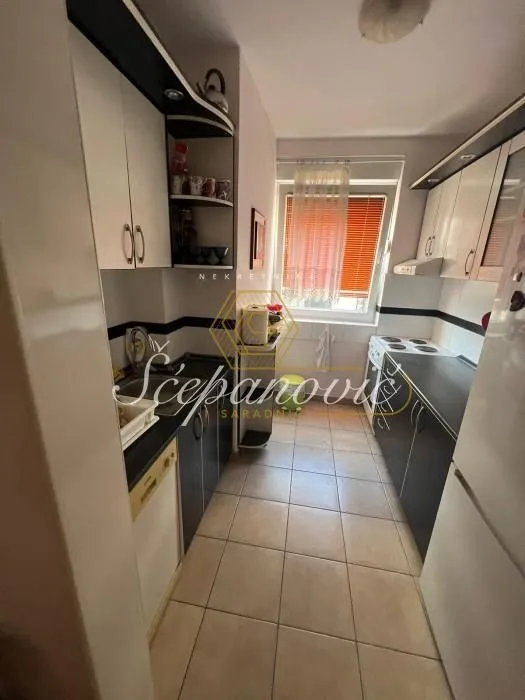 Izdavanje, trosoban stan, 72m², Podbara, Novi Sad Sve Podlokacije