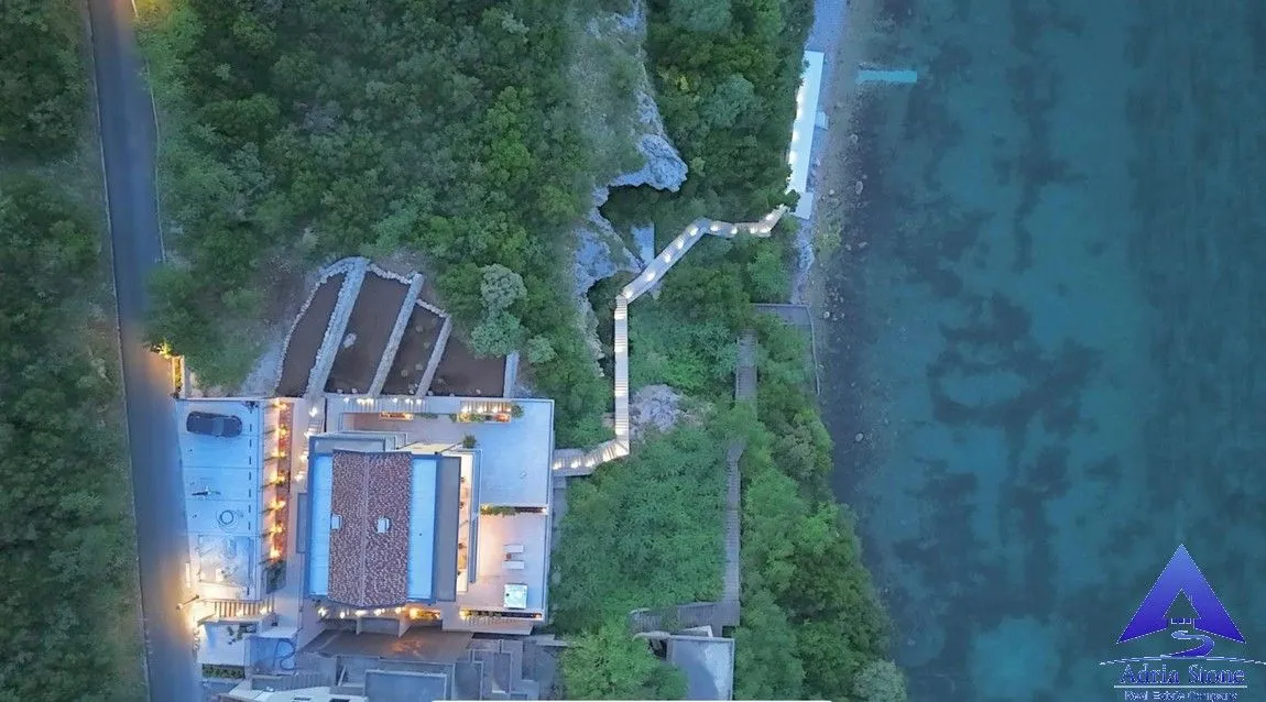 Prodaja, dvosoban stan, 57m², Njivice, Herceg Novi