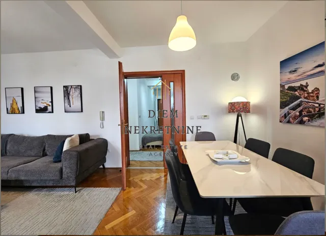 Sale, two bedroom apartment, 76m², Centar, Bar
