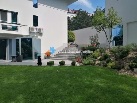 Rent, house, 365m², Uciteljsko Naselje, Zvezdara Sve Podlokacije