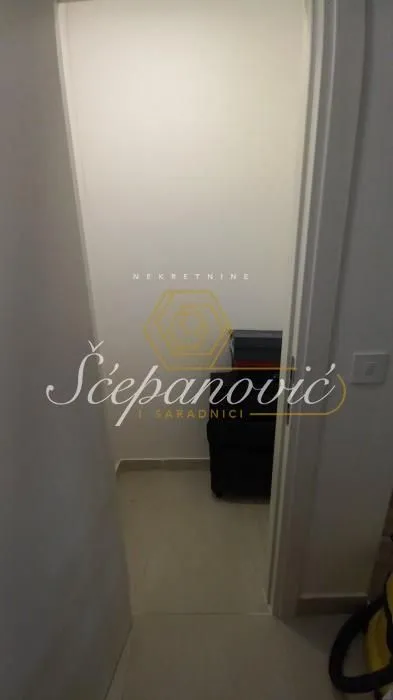 Prodaja, trosoban stan, 55m², Novo naselje, Novi Sad
