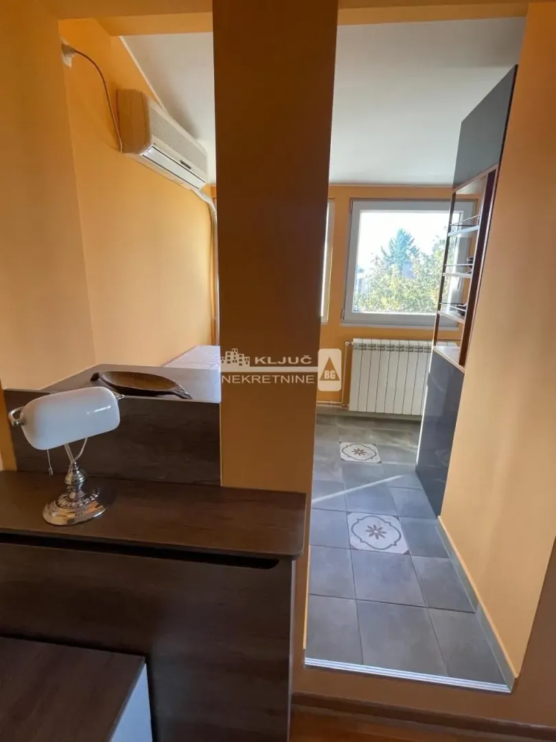 Izdavanje, dvosoban stan, 41m², Lipov Lad, Zvezdara Sve Podlokacije