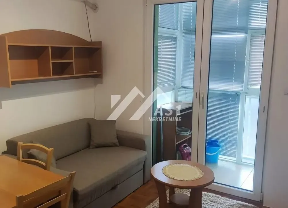 Izdavanje, dvosoban stan, 41m², Rotkvarija, Novi Sad Sve Podlokacije