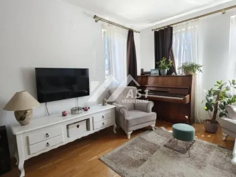 Izdavanje, trosoban stan, 73m², Adice, Novi Sad Sve Podlokacije - image 2