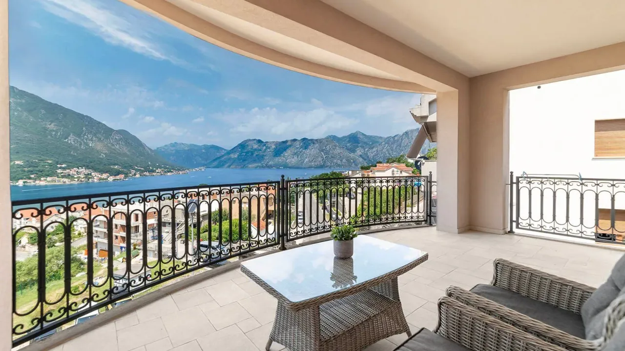 Sale, house, 507m², Dobrota, Kotor