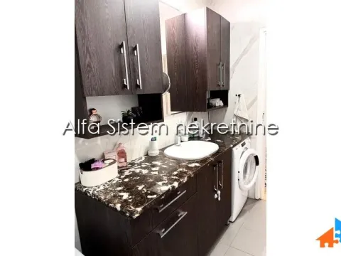 Izdavanje, četvorosoban stan, 105m², Vračar Hram, Vračar Sve Podlokacije - image 9