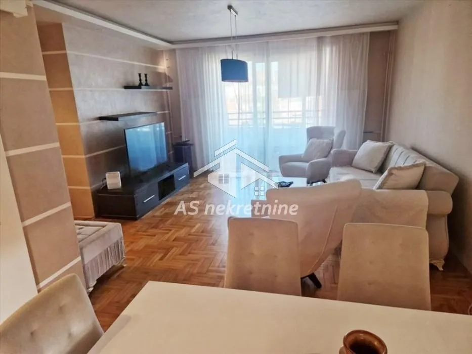 Rent, four bedroom apartment, 98m², Denkova Basta, Zvezdara Sve Podlokacije