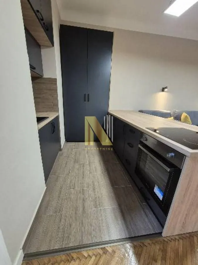 Prodaja, garsonjera, 32m², Centar, Novi Sad