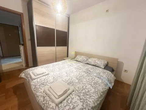 Prodaja, jednosoban stan, 44m², Stari Aerodrom, Podgorica - image 9