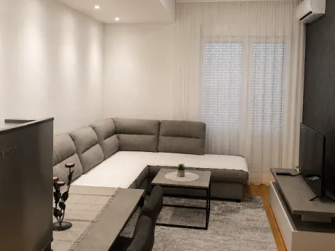 Rent, one bedroom apartment, 39m², Stari Aerodrom, Podgorica - image 1