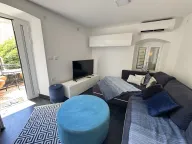 Rent, one bedroom apartment, 40m², Stari Grad, Budva - image 8