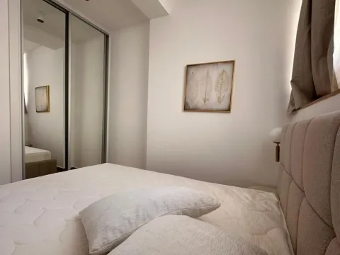 Rent, three bedroom apartment, 100m², Zelenika, Herceg Novi - image 4