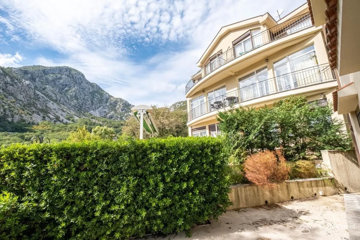 Sale, two bedroom apartment, 79m², Orahovac, Kotor