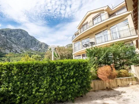 Prodaja, dvosoban stan, 79m², Orahovac, Kotor - image 3