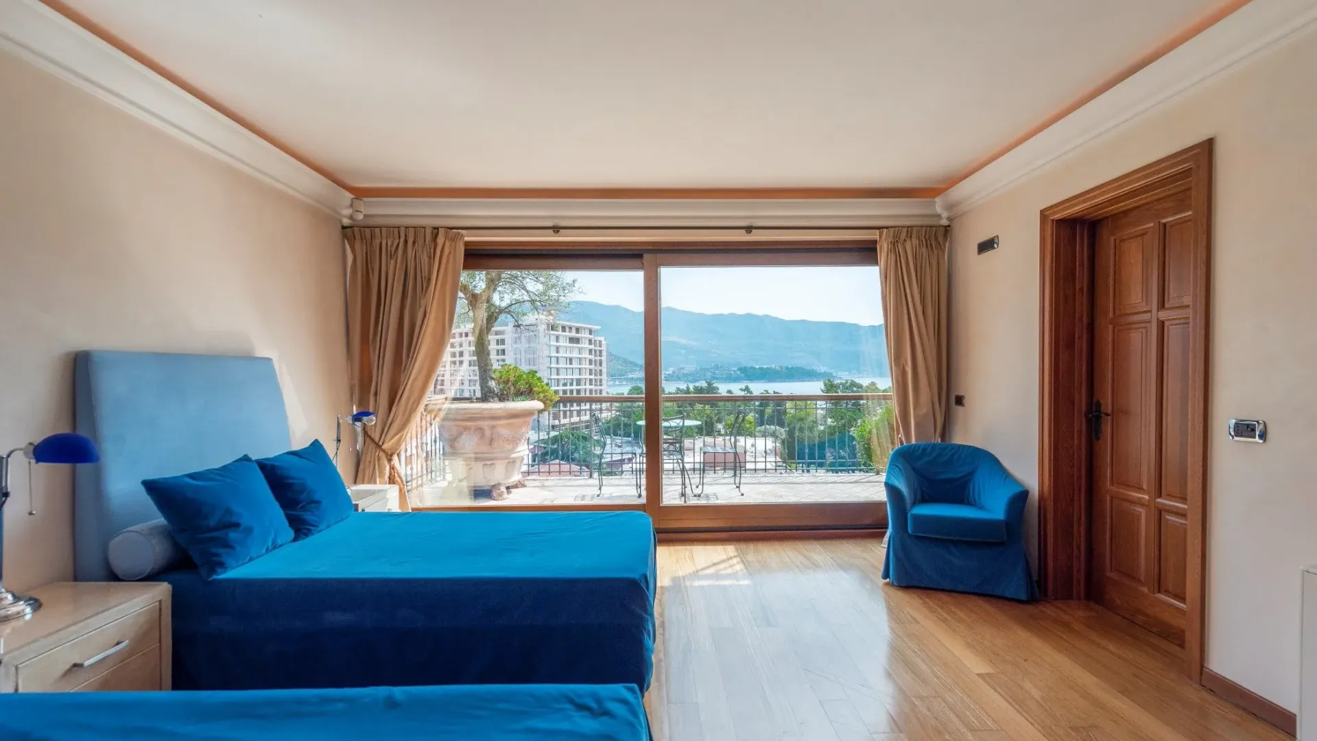 Sale, house, 1264m², Gospoština, Budva