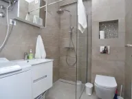 Rent, studio apartment, 32m², Bečići, Budva - image 12