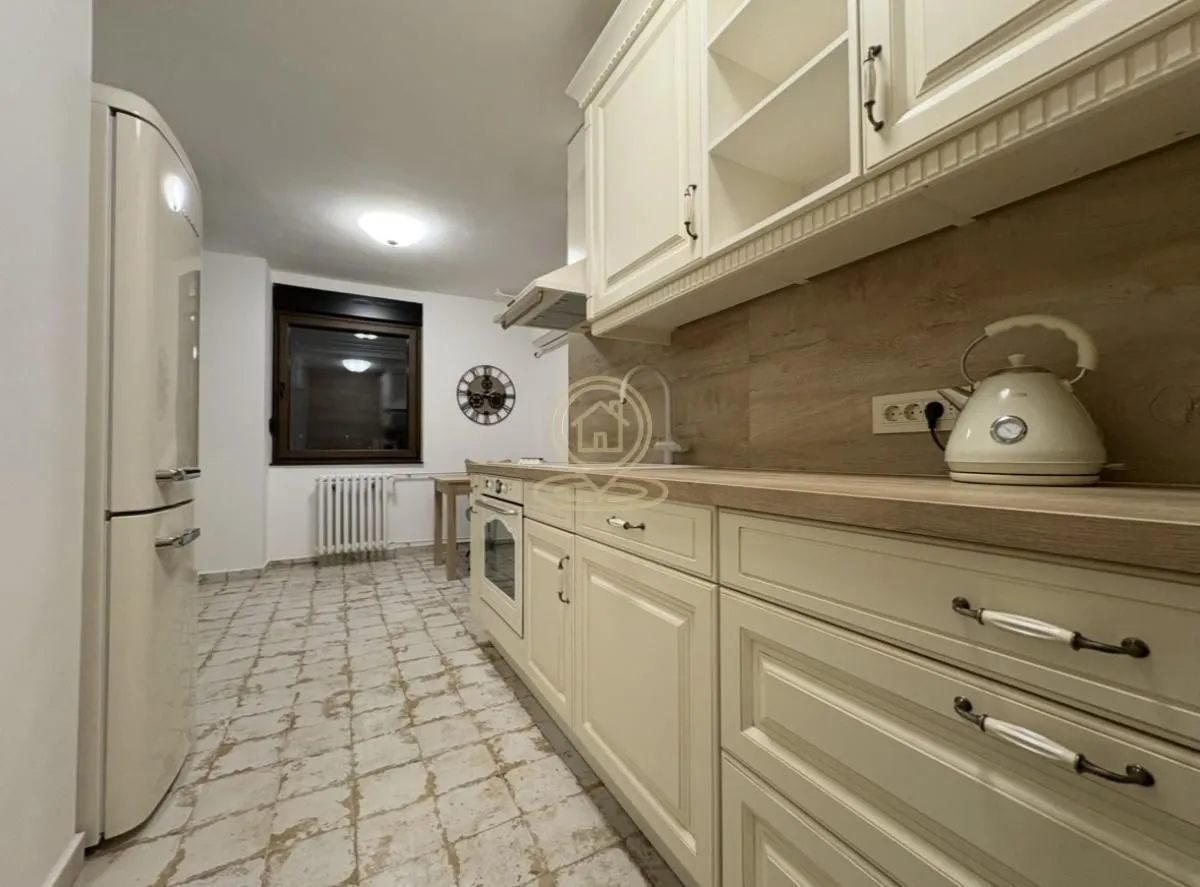Prodaja, trosoban stan, 66m², Novo naselje, Novi Sad