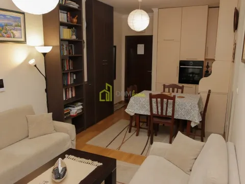 Izdavanje, dvosoban stan, 45m², Centar, Budva - image 20