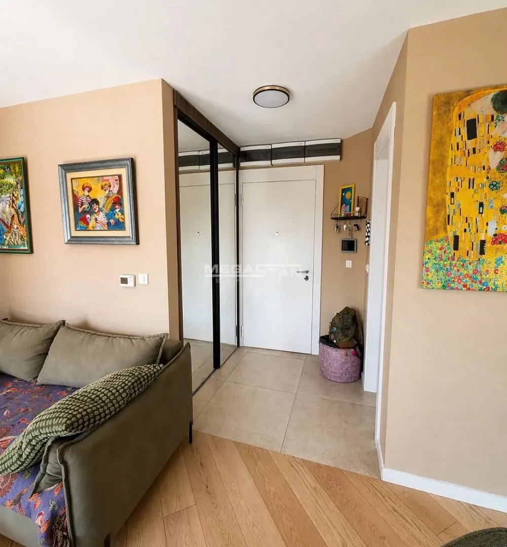 Sale, three bedroom apartment, 69m², Neimar, Vračar Sve Podlokacije