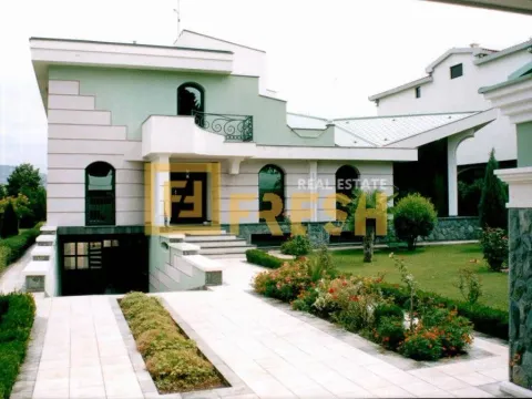 Izdavanje, kuća, 800m², Zagorič, Podgorica