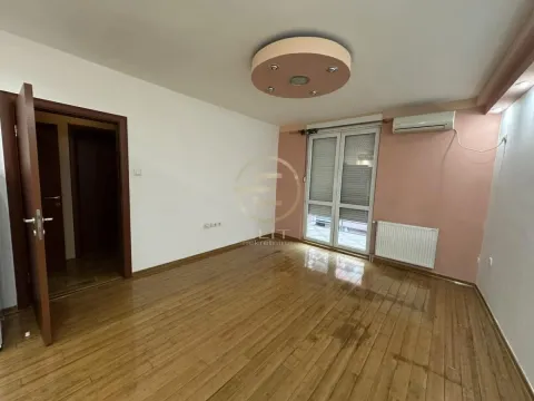 Izdavanje, poslovni prostor, 91m², Podbara, Novi Sad Sve Podlokacije - image 2