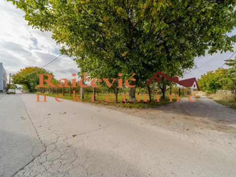 Zemljište in Radiofar