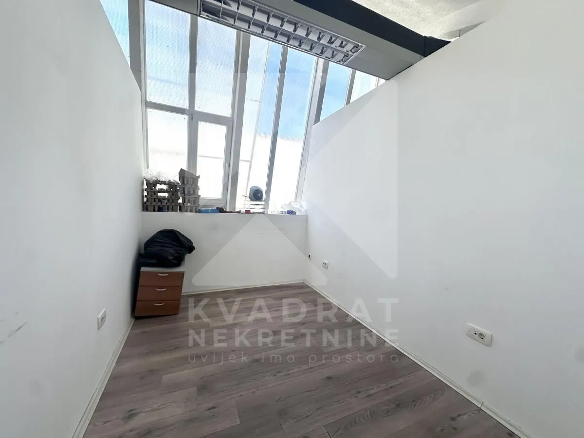 Rent, office space, 1850m², Zabjelo, Podgorica